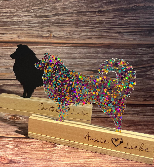 Hundesilhouette im Holzaufsteller
